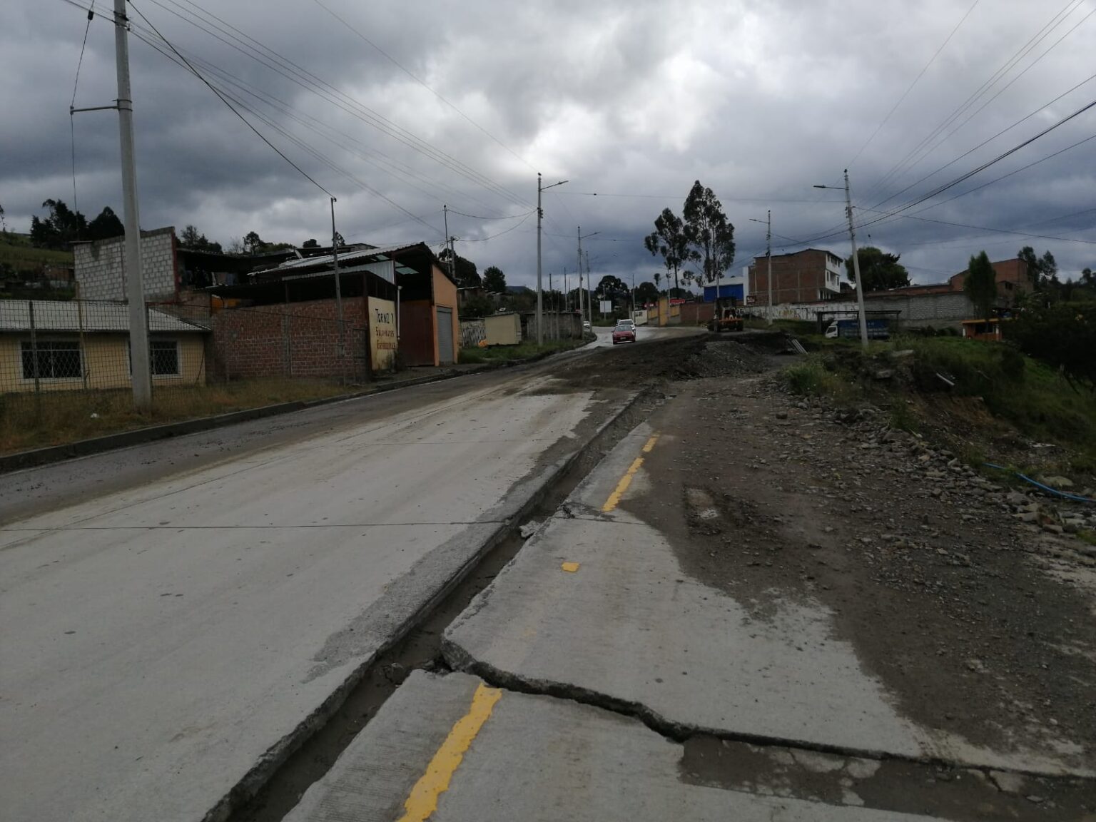 Malestar por el estado de las vías, el Municipio de Loja no da abasto ...