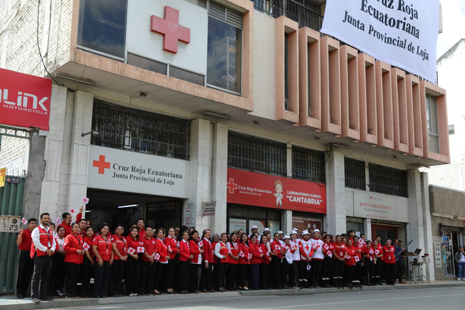 Loja conmemoró el Día Internacional de la Cruz Roja | Radio Planeta Sur