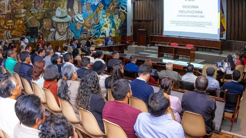 Asamblea Cantonal aprueba anteproyecto del presupuesto 2026 en el Salón del Cabildo de Loja