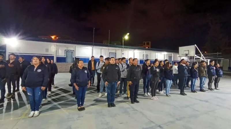 EDUCACIÓN. La unidad educativa ofrece bachillerato gratuito en horario nocturno para personas con escolaridad inconclusa.