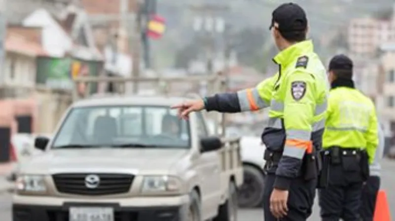 ORDEN. Se analiza rutas alternativas en el sector suroriental de Loja para mejorar el orden vial y prevenir conflictos y accidentes.