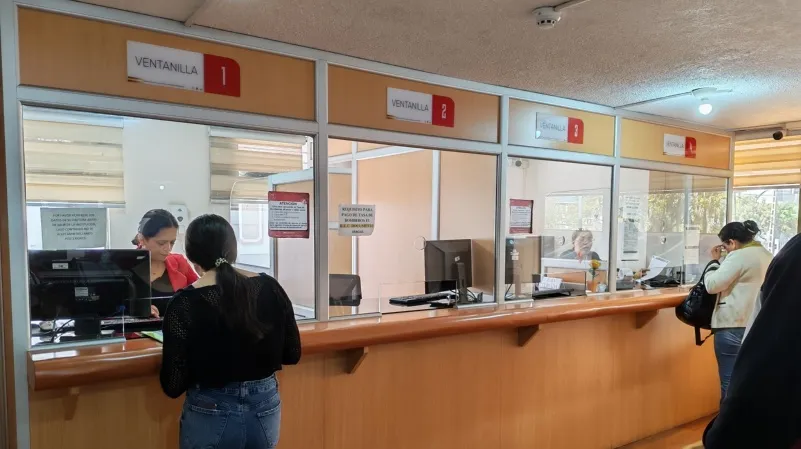 SERVICIO. Los contribuyentes deben acudir al Cuerpo de Bomberos con copia actualizada del RUC O RIMPLE.