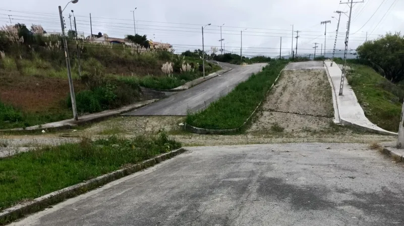 MALESTAR. Moradores de San Vicente denuncian abandono y problemas de inseguridad en el sector.